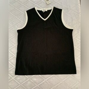 Jones New York Black and White Sport Top